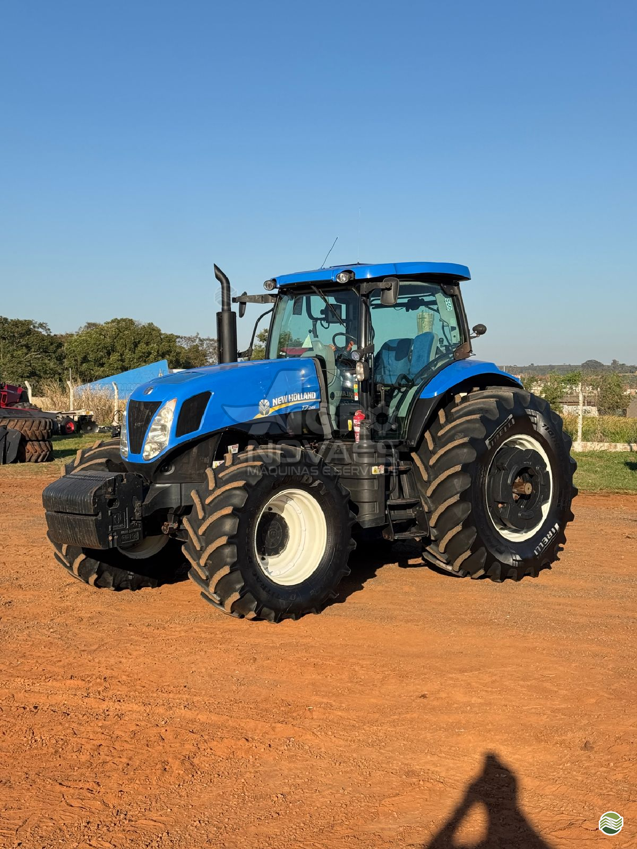 NEW T7 245 de Agro Novaes Máquinas Agrícolas